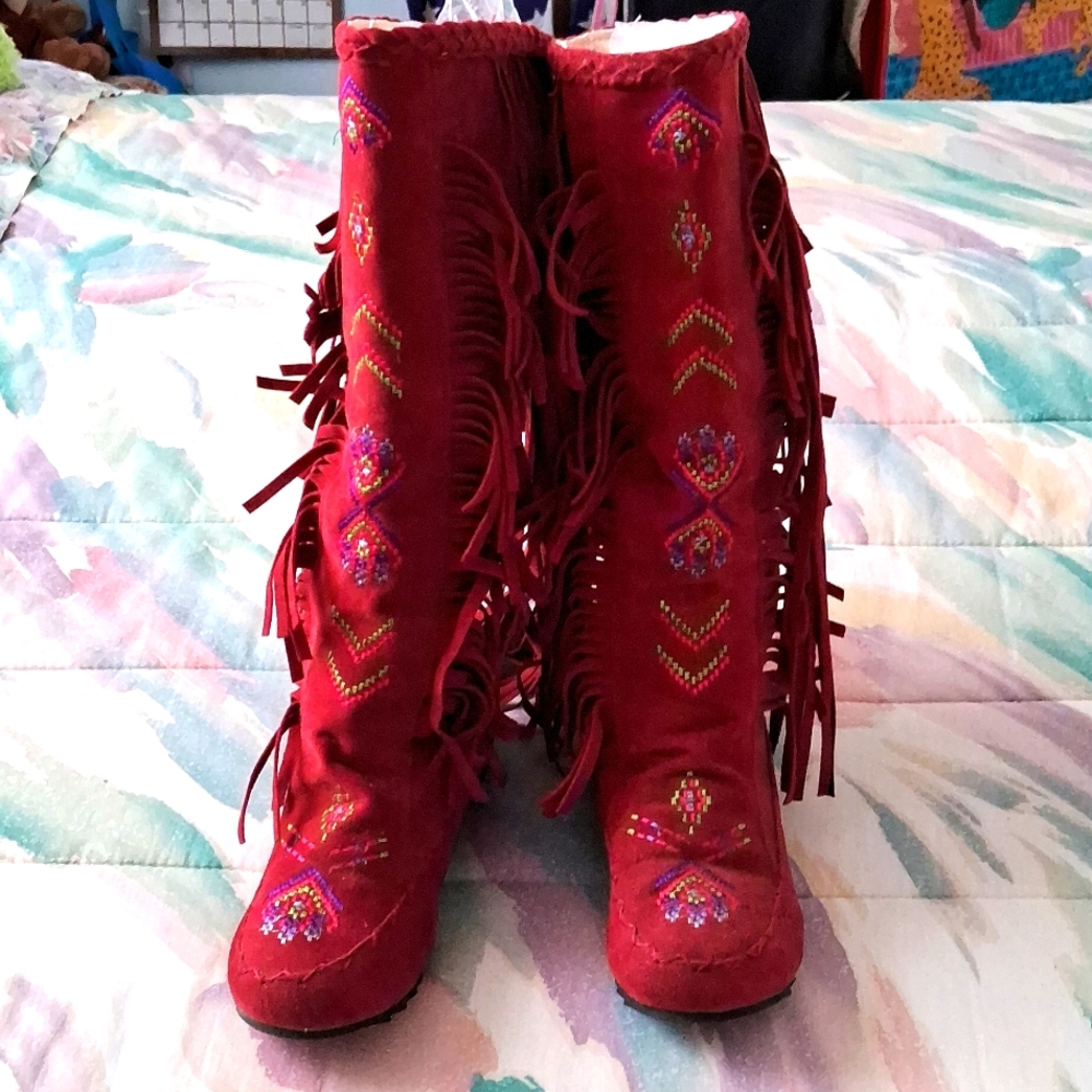 Like New,Indian-Style,Embroidered,Knee-high,Suede,Red,Fringed,Moccasin Boots ❤️